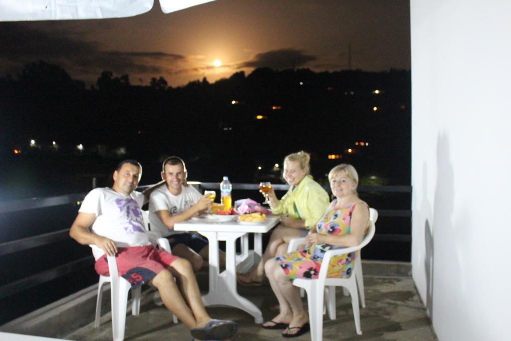 Holiday House Green Cape Batumi Mtsvane Konts'khi Exterior foto